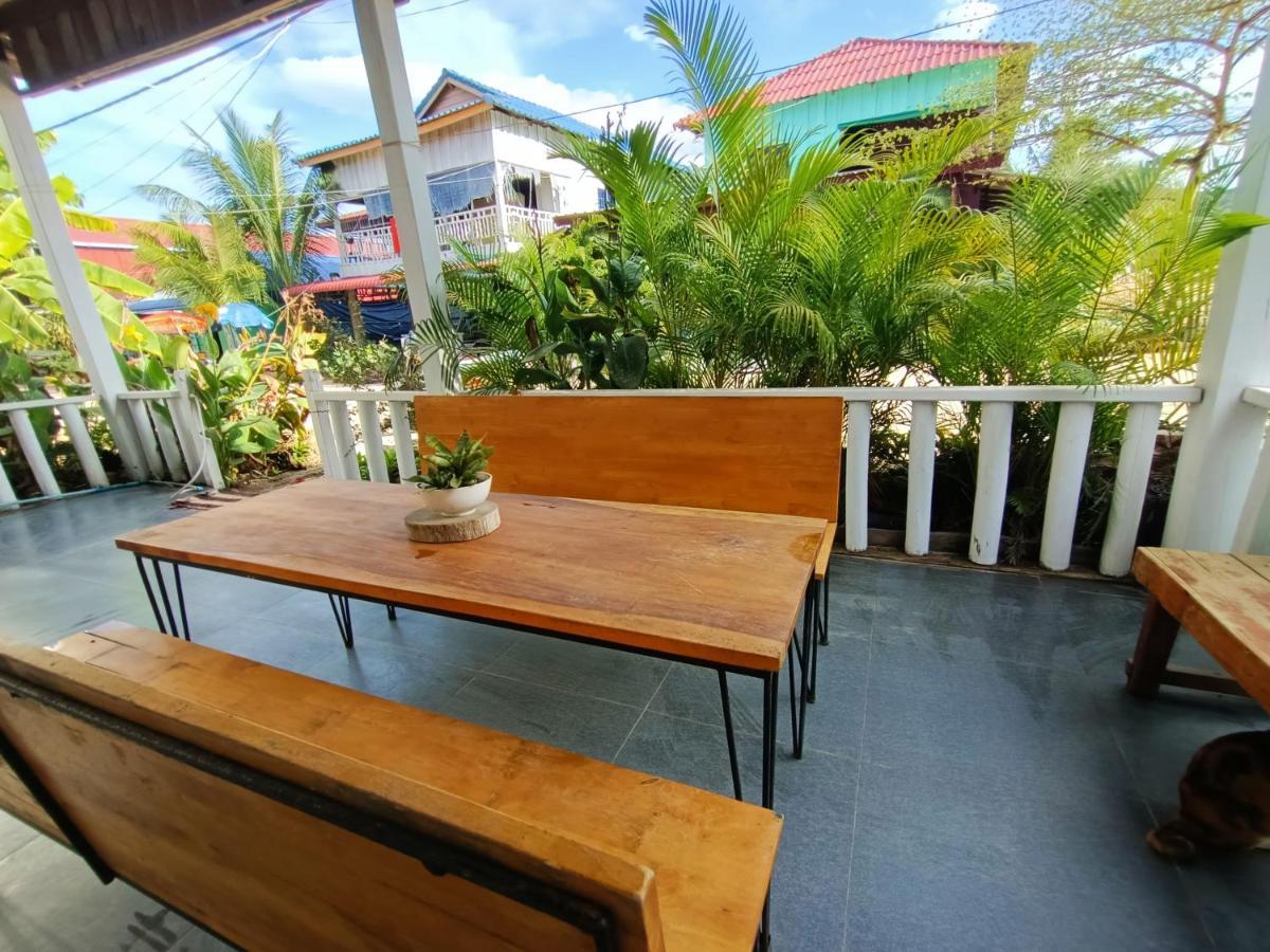 Sam'S Guesthouse M'Pai Bay Ронгсанлем Экстерьер фото